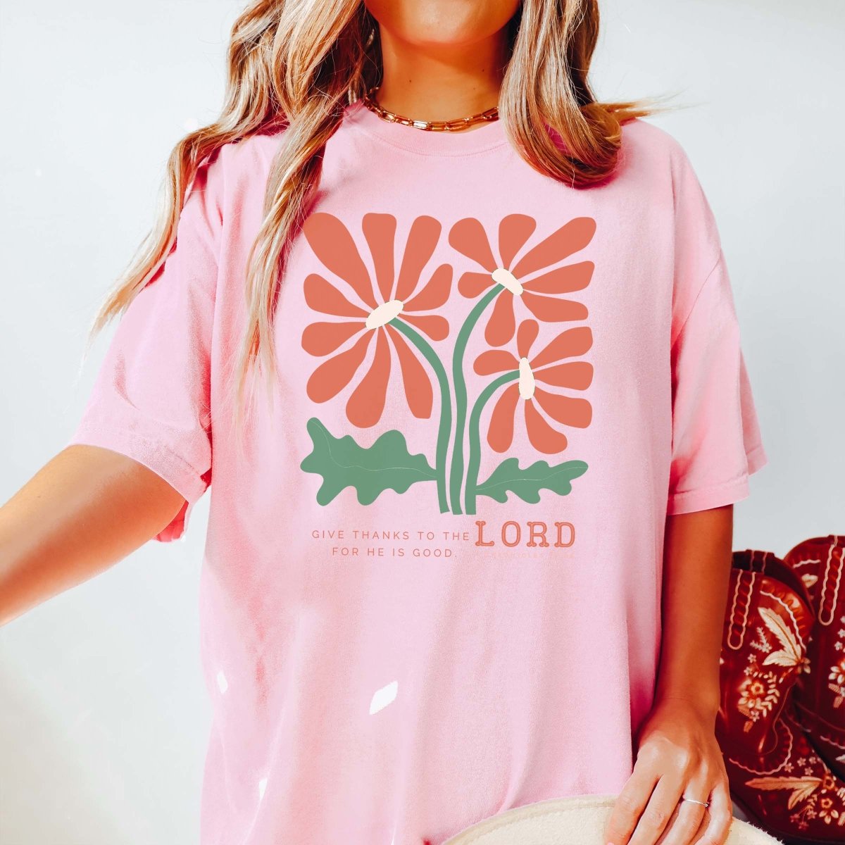 Give Thanks to the Lord Comfort Color Tee - Limeberry Designs