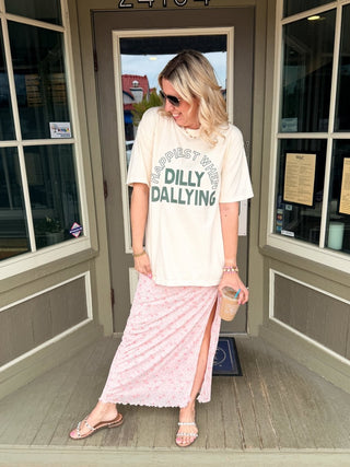 Dilly Dallying Graphic Comfort Color Tee - Limeberry Designs