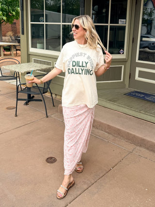 Dilly Dallying Graphic Comfort Color Tee - Limeberry Designs