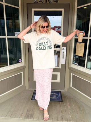 Dilly Dallying Graphic Comfort Color Tee - Limeberry Designs