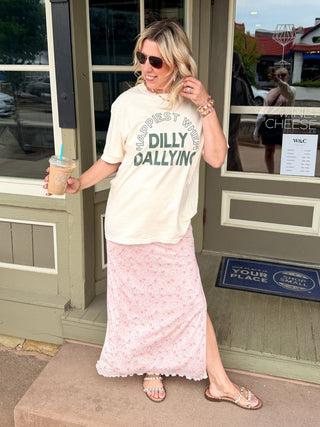 Dilly Dallying Graphic Comfort Color Tee - Limeberry Designs