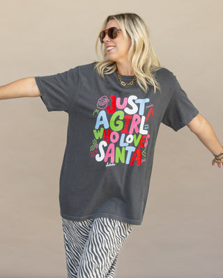 Just a Girl Who Loves Santa graphic tee in pepper