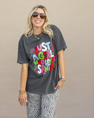 Just a Girl Who Loves Santa graphic tee in pepper