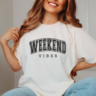 Weekend Vibes Comfort Colors Tee - Limeberry Designs