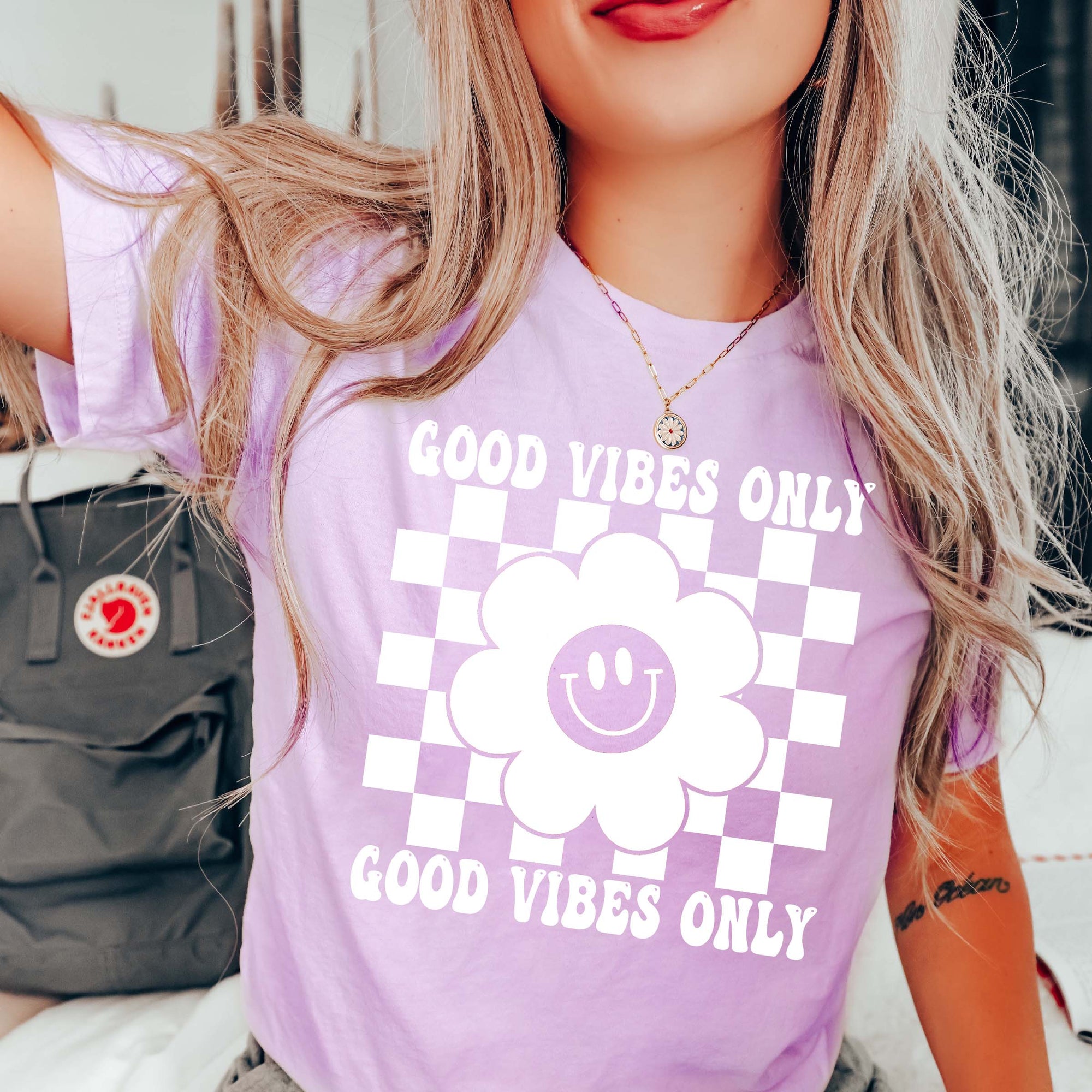 Good Vibes Only Flower Smile Tee - Limeberry Designs